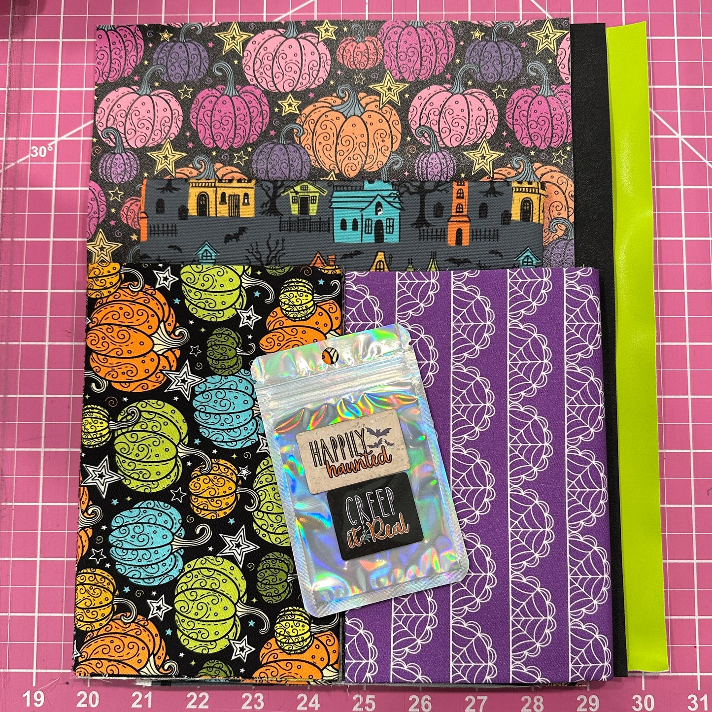 Happily Haunted - Fab Club Mini Pack (retail)