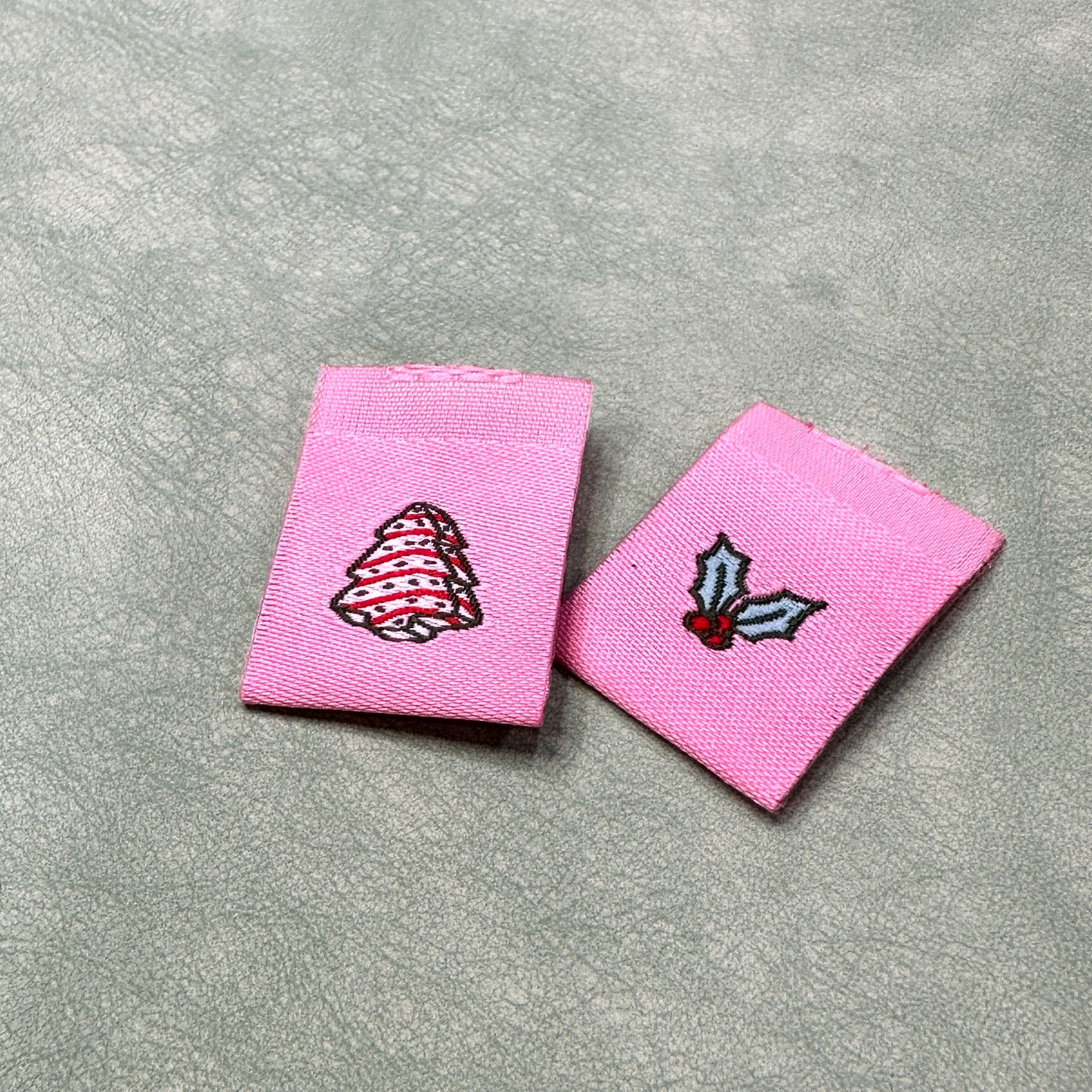 Tree Cake Holly - Woven Tags (5 pack)